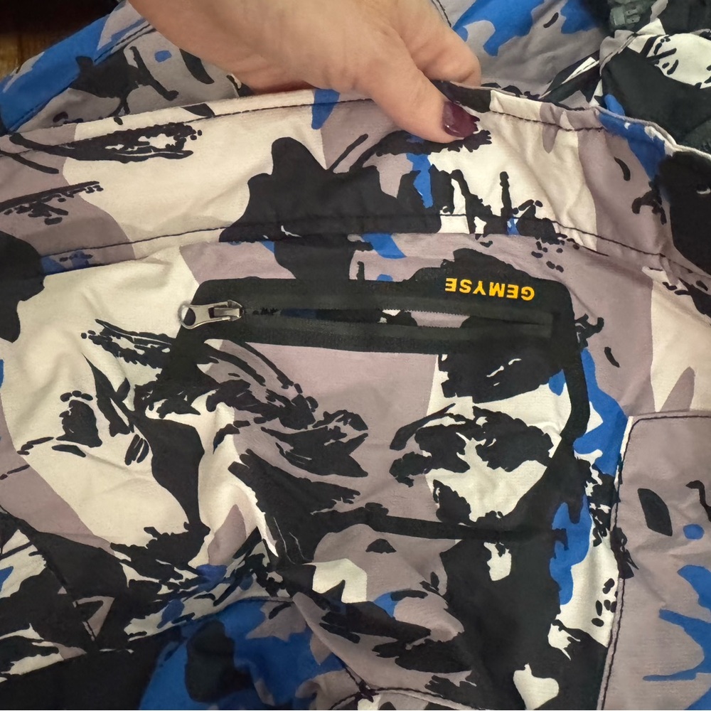 Boys ski jacket - Picture 3 of 3